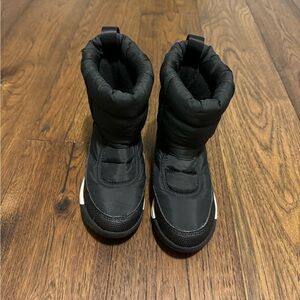 Kids black SOREL winter boots